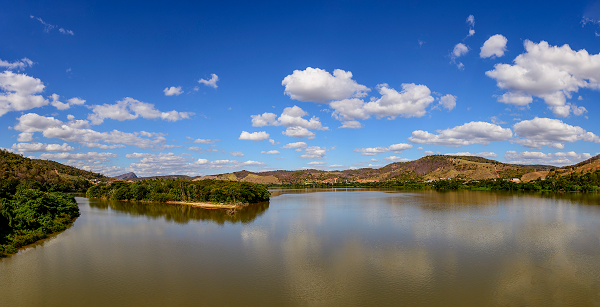 FOTO_Banco_de_imagens_CBH_Doce_-__Cata_Caldeira_dentro